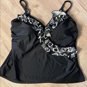 Swim by Chuck Handy Womens Black/ White Ruffled Trimmed Tankini Sz 16W